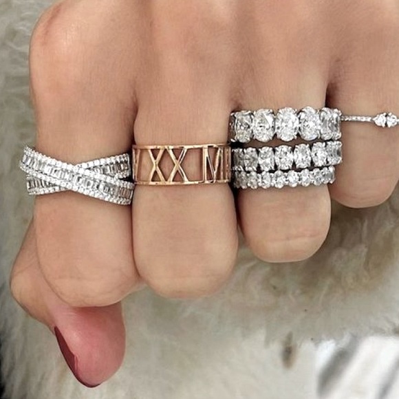 Stacking Sterling Silver Round Solitaire Eternity Wedding Band Ring Size 7 - Picture 7 of 7